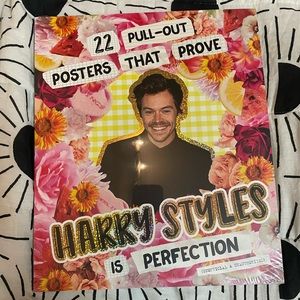 Harry Styles 22-poster book